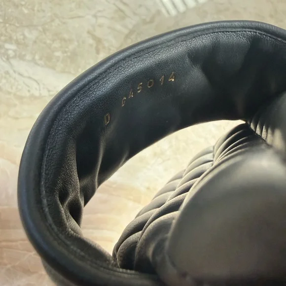 Chanel Slide Sandals Quilted Lambskin Size 38 - Picture 10 of 14